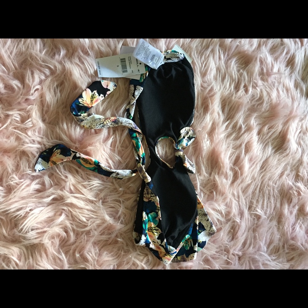 NWT Volcom Bikini Top - Picture 2 of 3